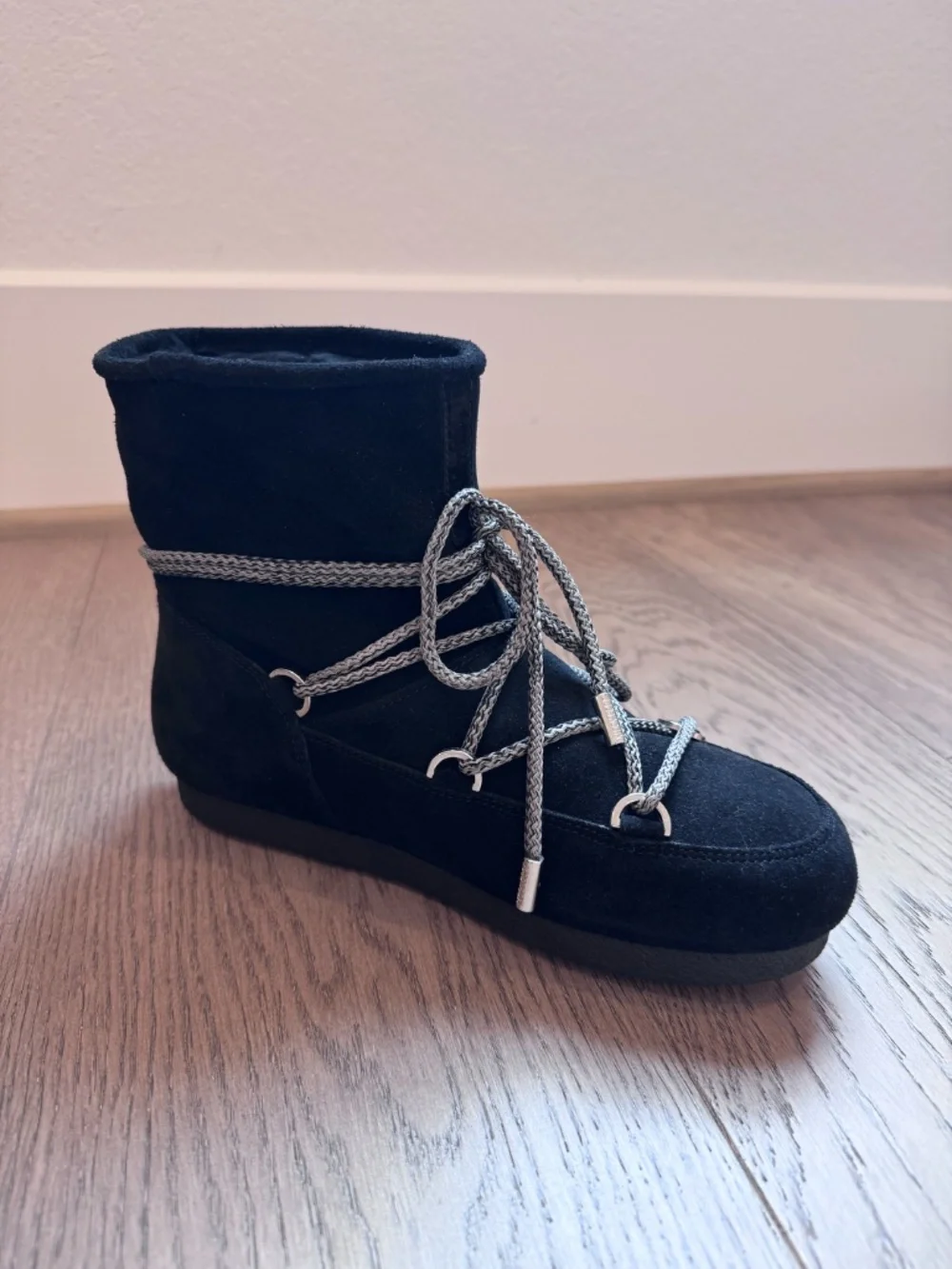 Moon Boot® MB FAR SIDE LOW SUEDE